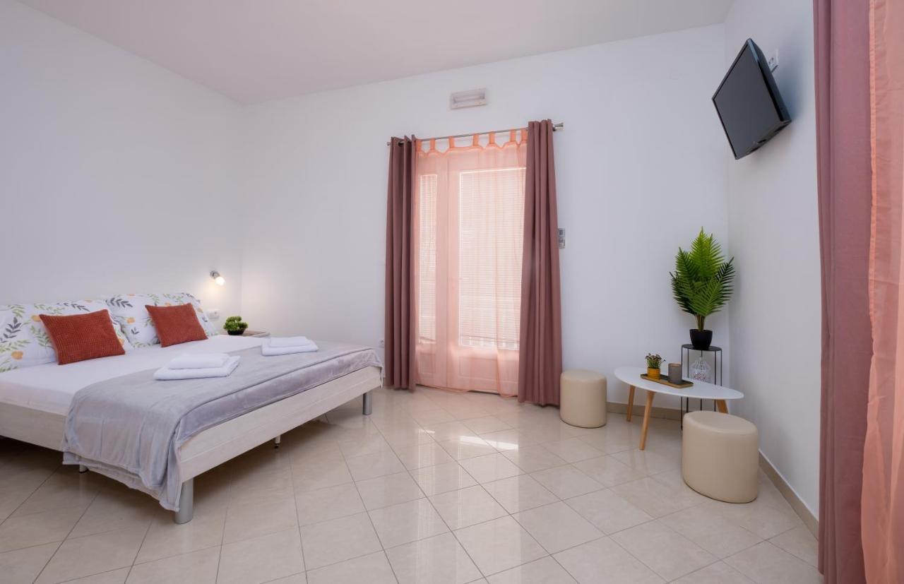 Studio Apartment Brigita Mlini Exterior photo